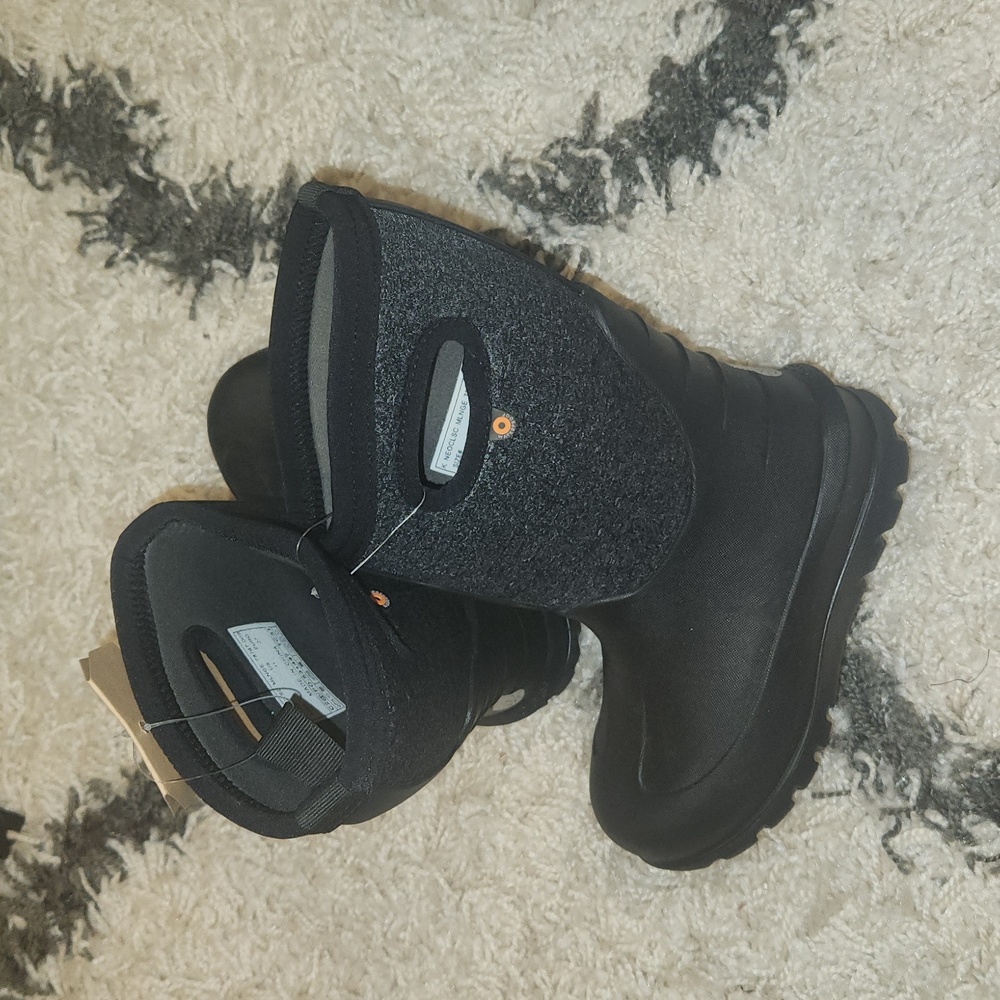 NWT Bogs Kids Snow Rain Boots